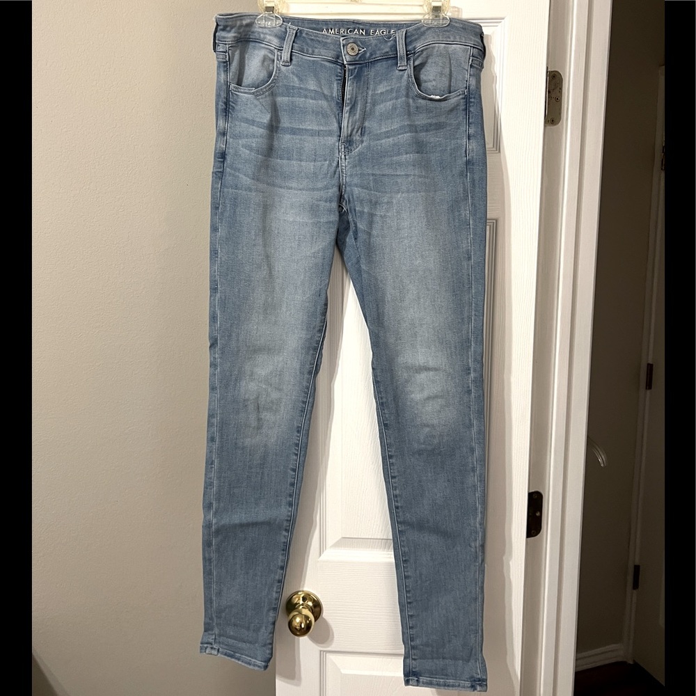 American Eagle Women’s Light Wash Next Level Stretch Jegging